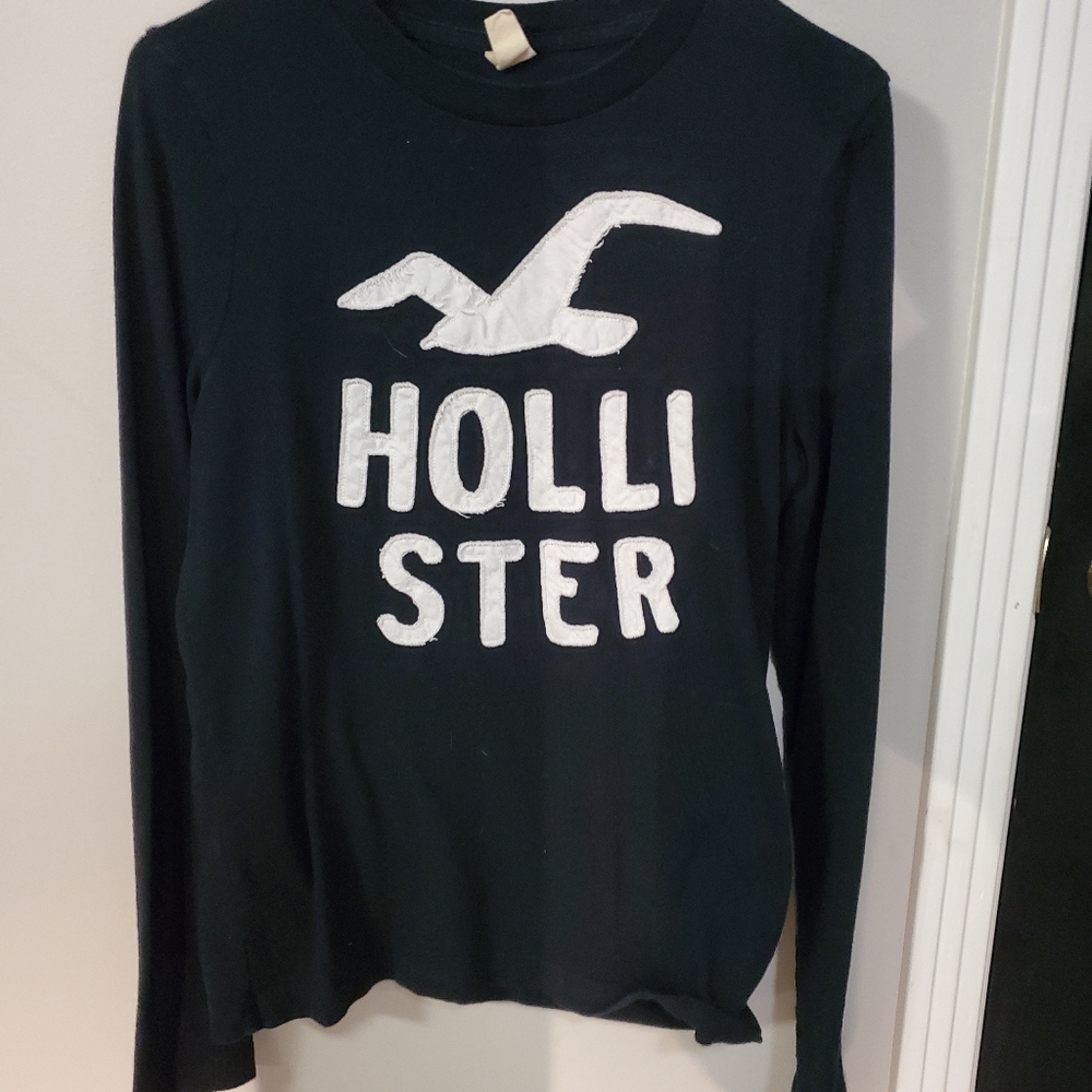 Hollister youth/boys size small long sleeve
